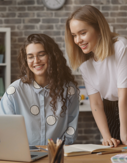 Two marketeers working together